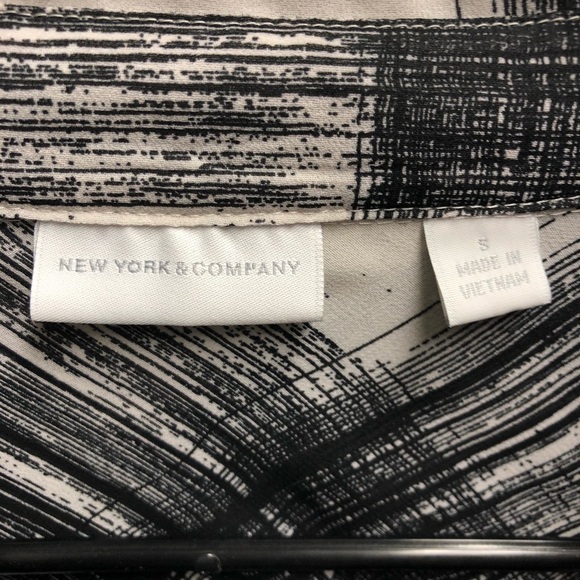 New York & Company black white plaid silky blouse - Picture 2 of 3